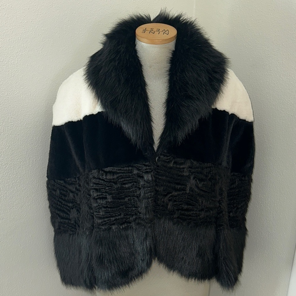 CeLeste by Bibhu black white faux fur cape poncho m medium